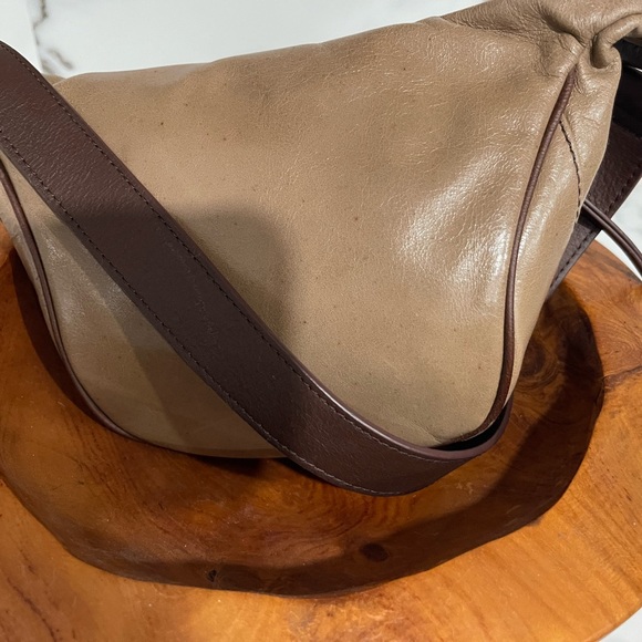 Great condition Hobo Jett bag! - Picture 3 of 4